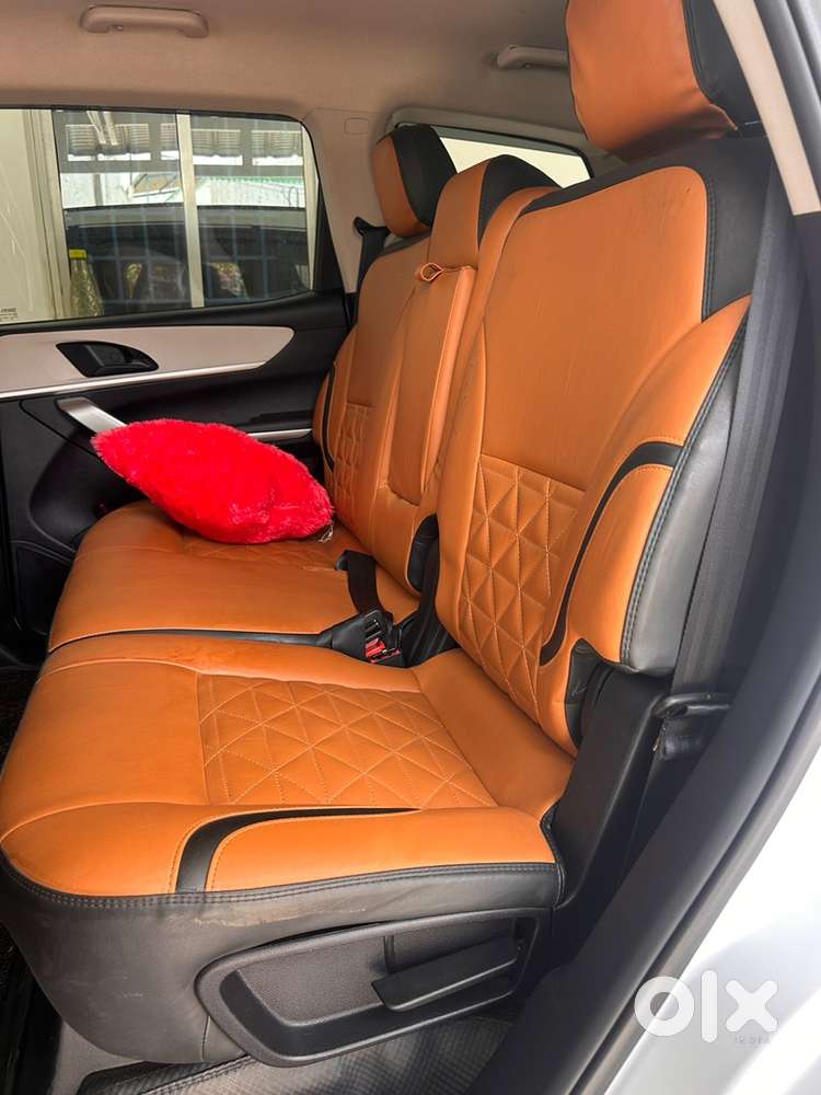 Mahindra Xuv700 2025 Petrol 14000 Km Driven