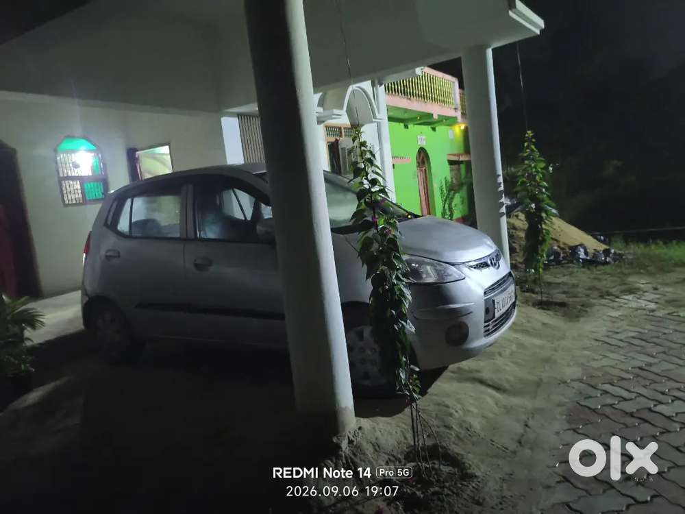 Hyundai Grand I10 2011 Petrol ऑटोमैटिक