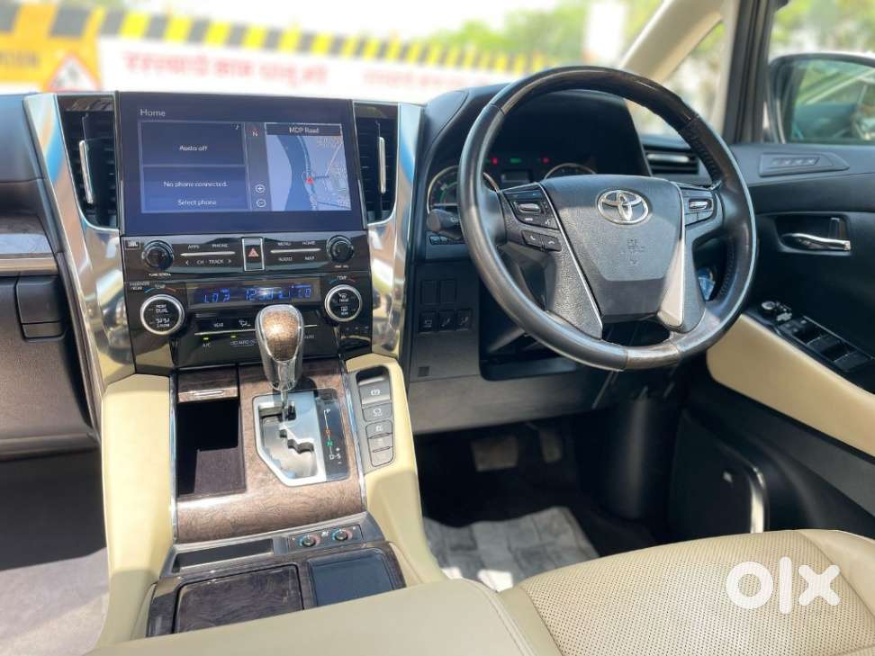 Toyota Vellfire Vip – Executive Lounge, 2023, Cng & Hybrids