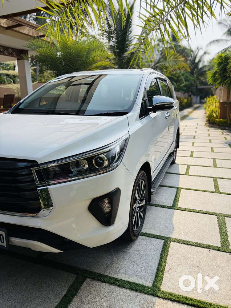 Toyota Innova Crysta