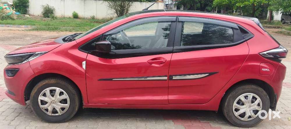 Tata Altroz 1.2 Xe Plus Petrol, 2022, Petrol