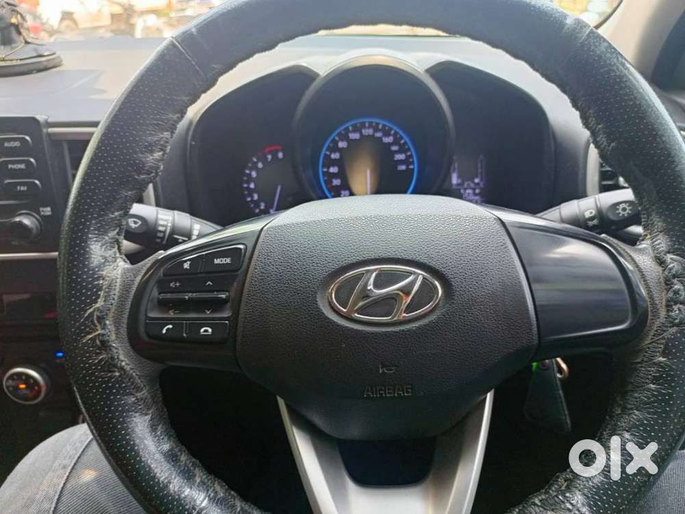 Hyundai Venue 1.2 S Plus, 2022, Petrol