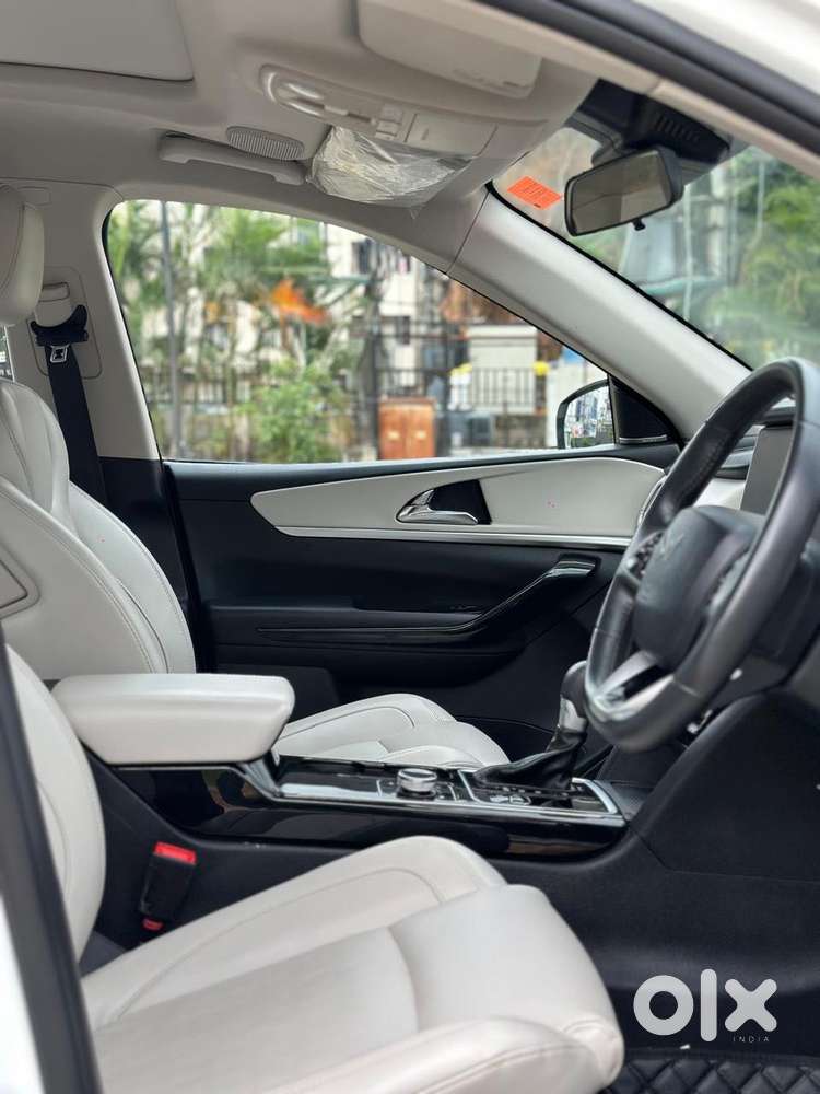 Mahindra Xuv700 2.2 Ax 7 Diesel At Luxury Pack Str, 2024, Diesel