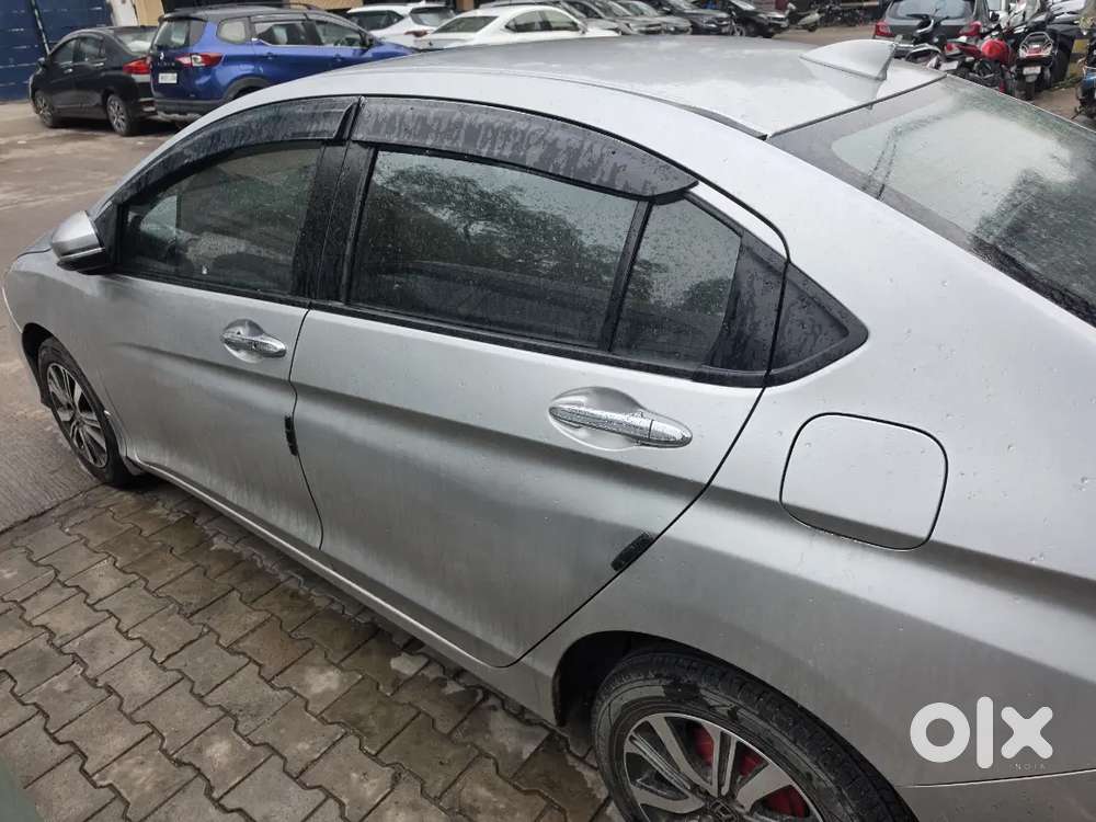 Selling The Honda City With Mind Condition And Complete New Interior