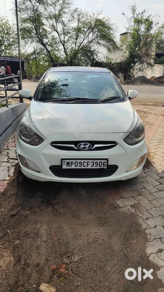 Hyundai Verna 2012