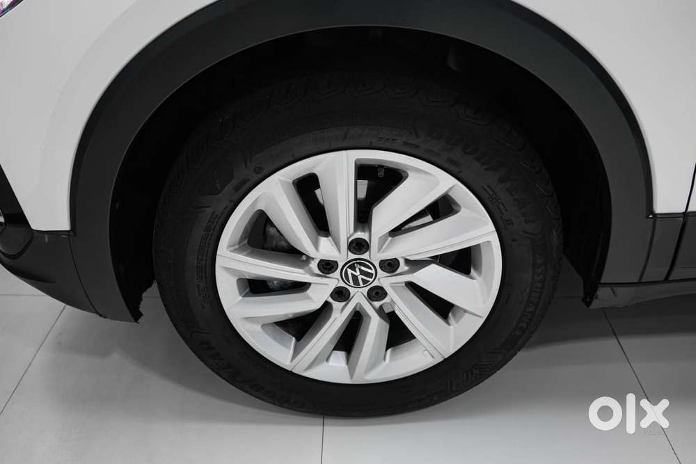 Volkswagen Taigun 1.0 Tsi Highline At, 2022, Petrol