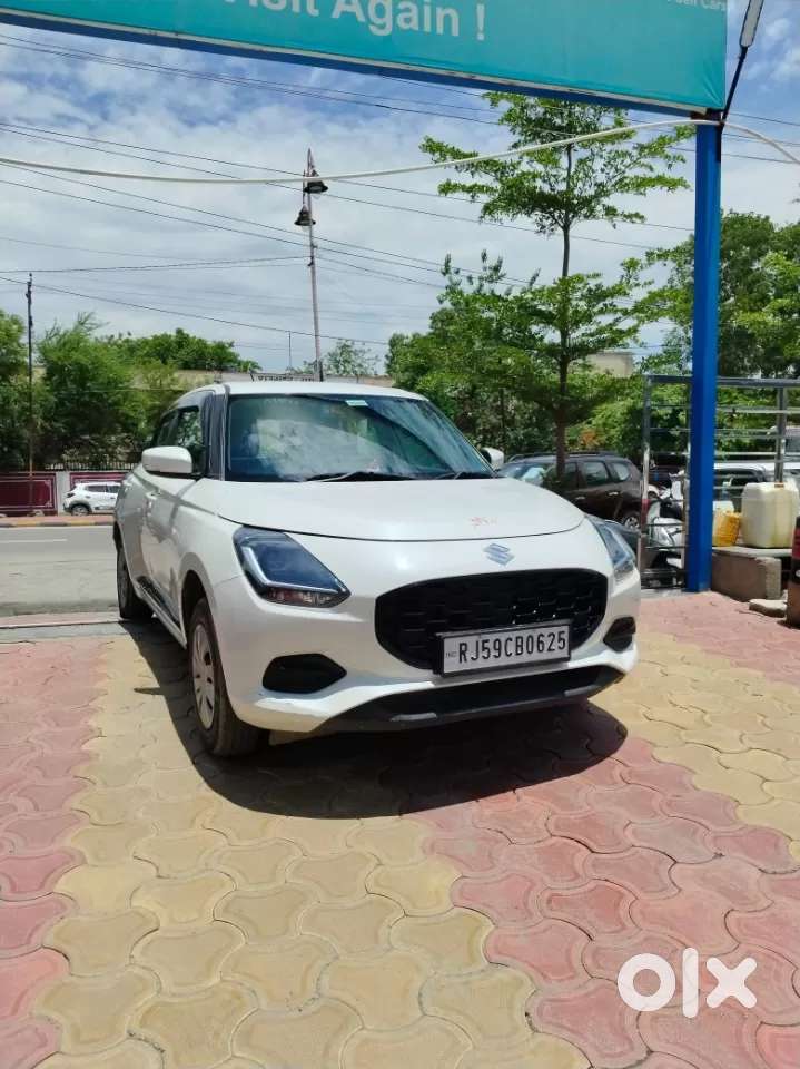 Maruti Suzuki Swift Vxi, 2025, Petrol