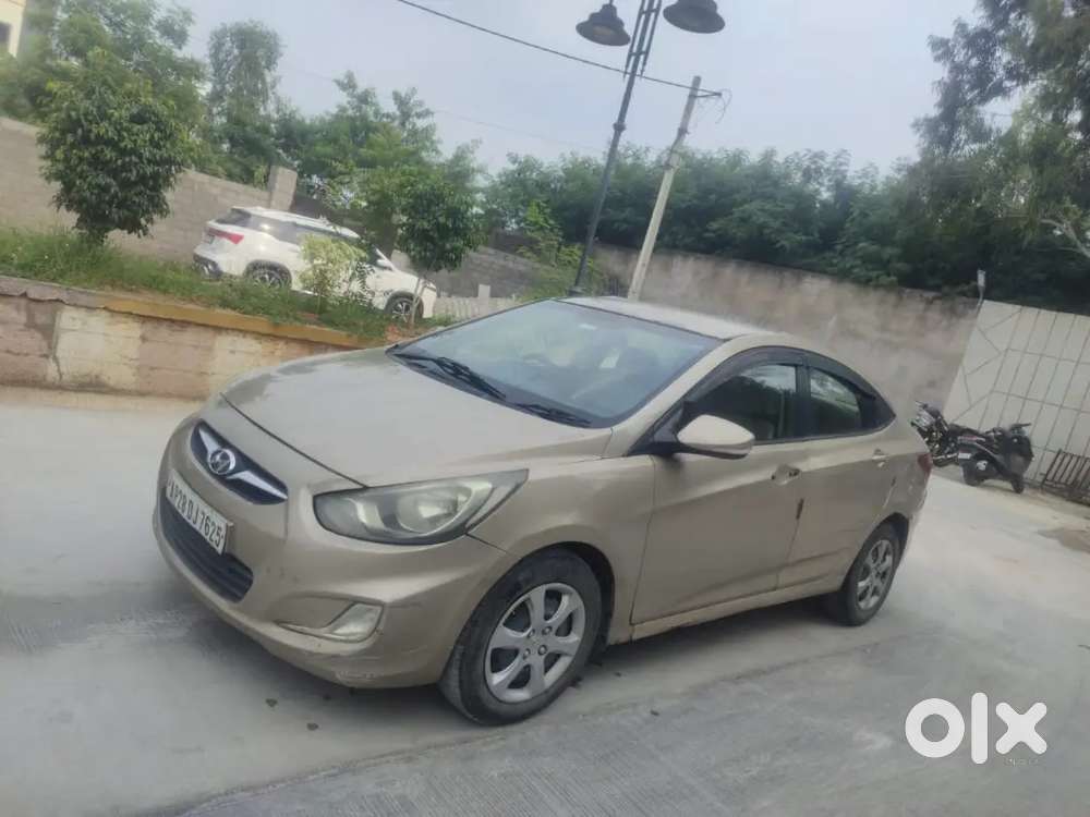 Hyundai Verna 1.6 Sx Crdi 2011