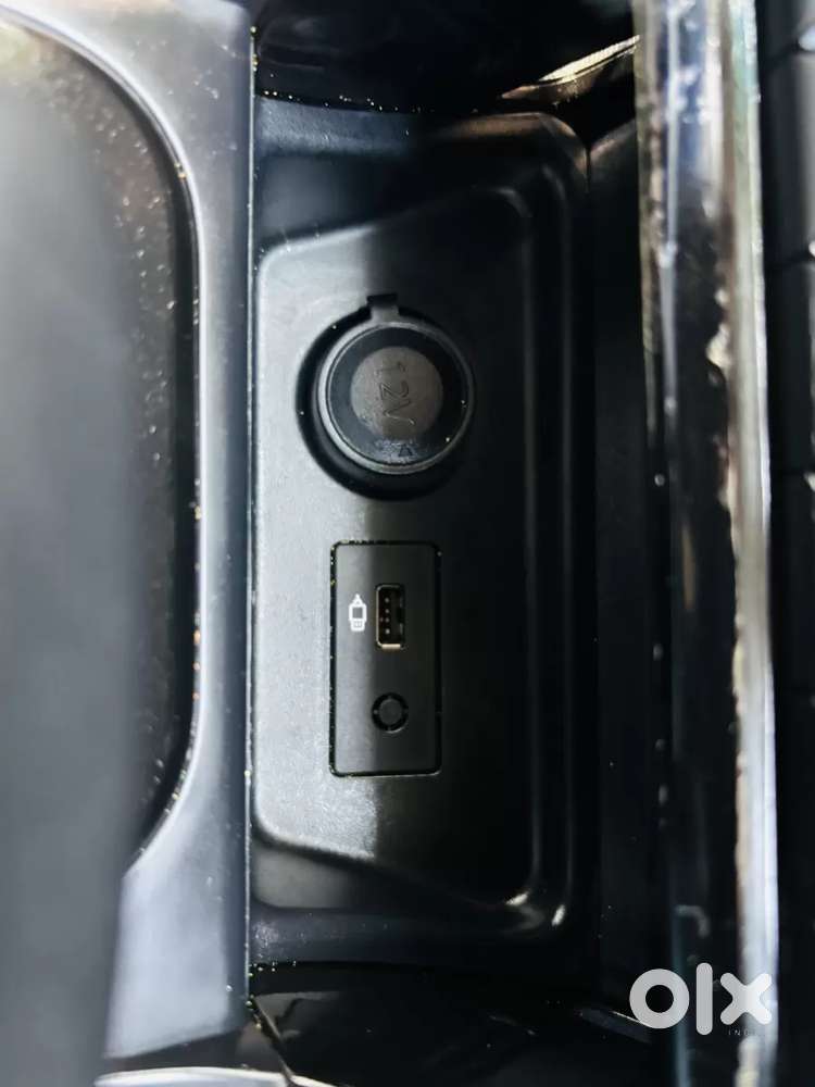 Tata Nexon, 2025, Petrol