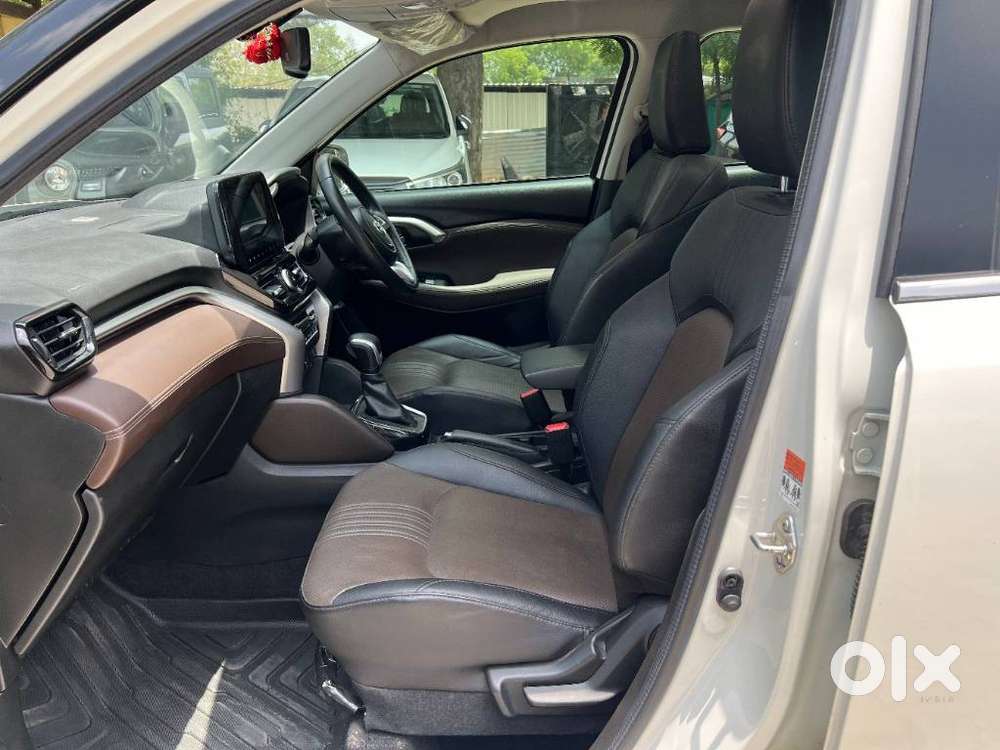 Toyota Urban Cruiser Hyryder 1.5 V Hybrid, 2023, Petrol