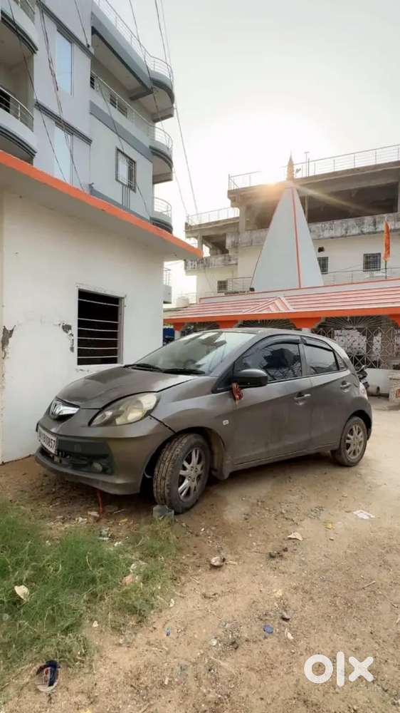 Honda Brio 2013 Petrol Well Maintained