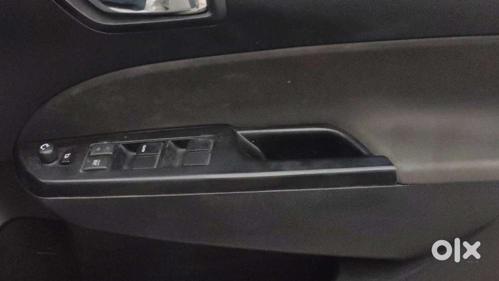 Maruti Suzuki Swift Vxi, 2015, Petrol