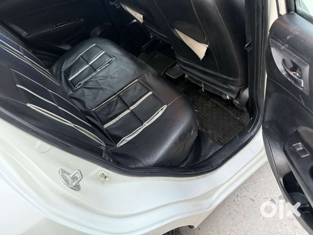 Maruti Suzuki Swift Vxi Abs Bsiv, 2013, Petrol