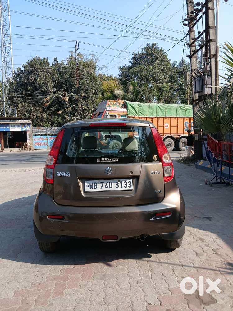 Maruti Suzuki Ritz Lxi, 2011, Petrol
