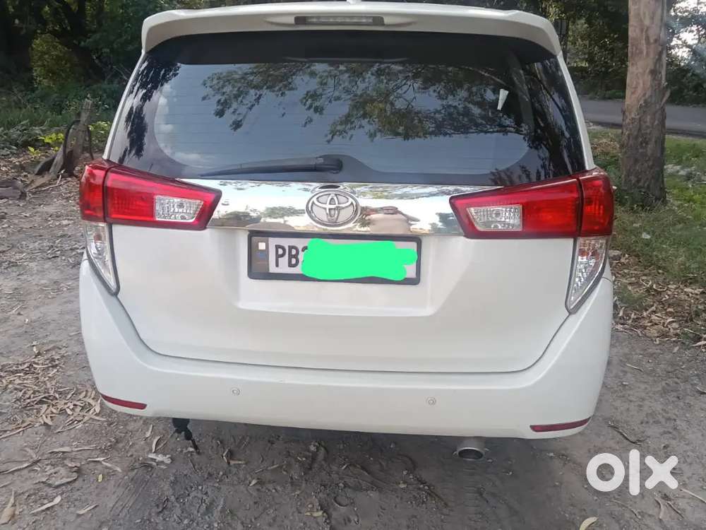 Toyota Innova Crysta 2016