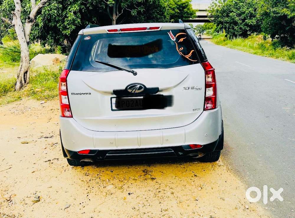 Mahindra Xuv500 2014 Diesel Manual 215000 Km Driven Ap Vehicle Fancyno