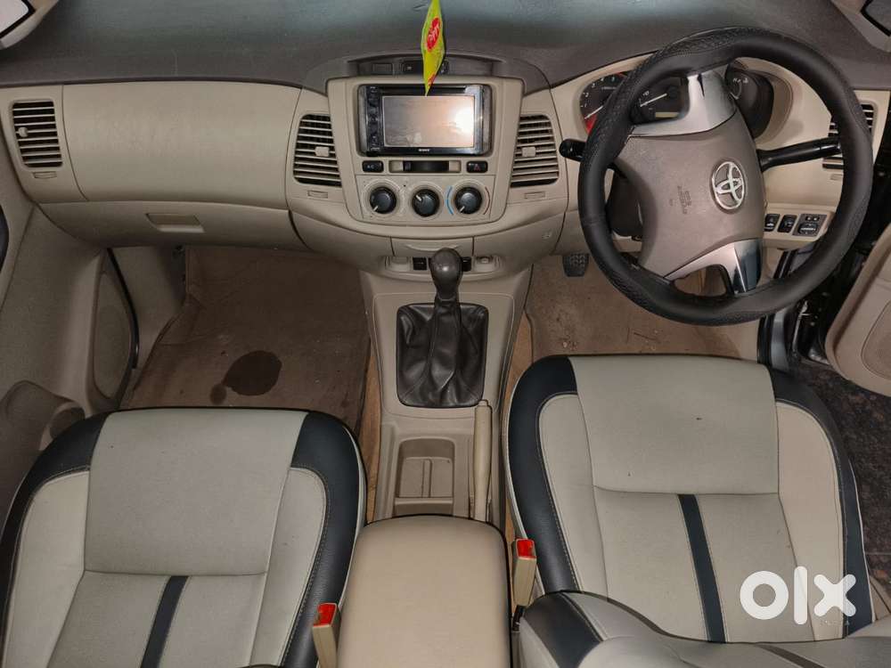 Toyota Innova 2009-2011 2.5 Gx 8 Str, 2012, Diesel