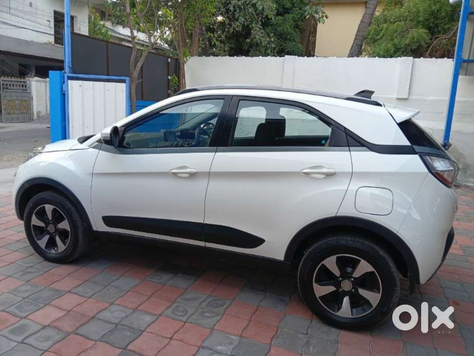 Tata Nexon 1.2 Revotron Xza Plus, 2019, Petrol
