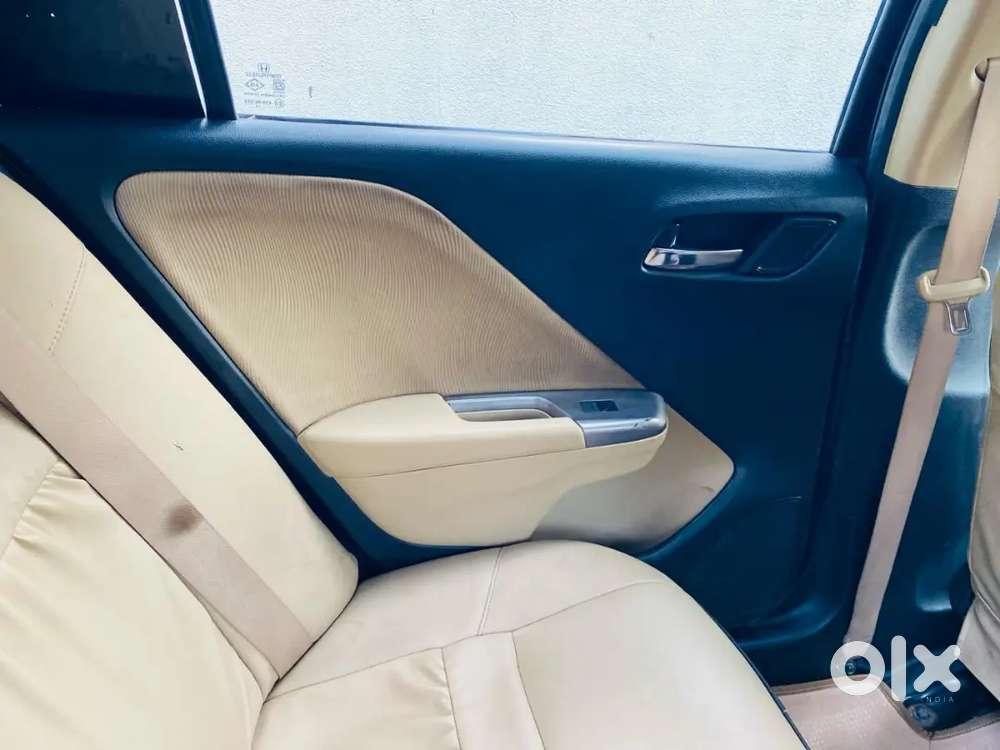 Honda City 1.5 V 2014