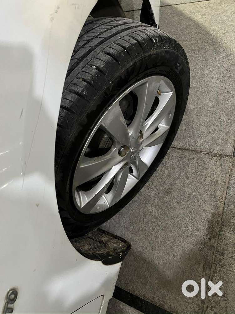 Hyundai Fluidic Verna