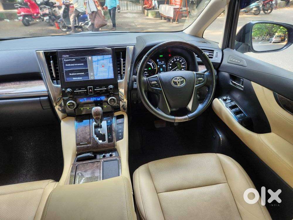 Toyota Vellfire 2.5 Executive Lounge, 2020, Petrol