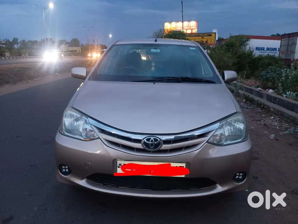 Toyota Etios 1.5 V 2011