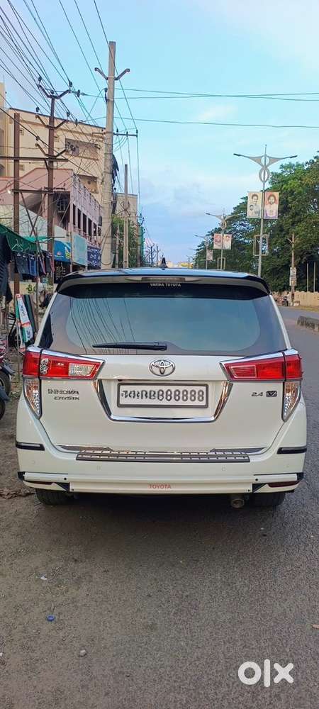 Toyota Innova Crysta 2022