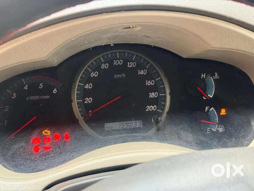 Toyota Innova 2013 Diesel Well Maintained