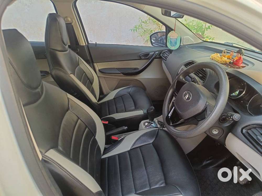 Petrol/cng Tata Tiago - Rs.3.9l Negotiable
