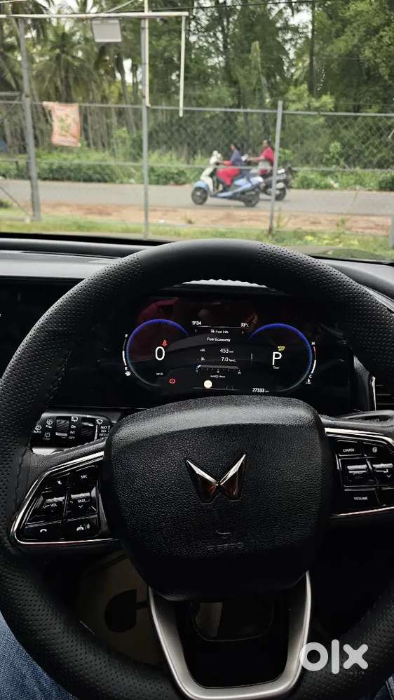 Xuv700 Ax7 L 2025 Black Edition