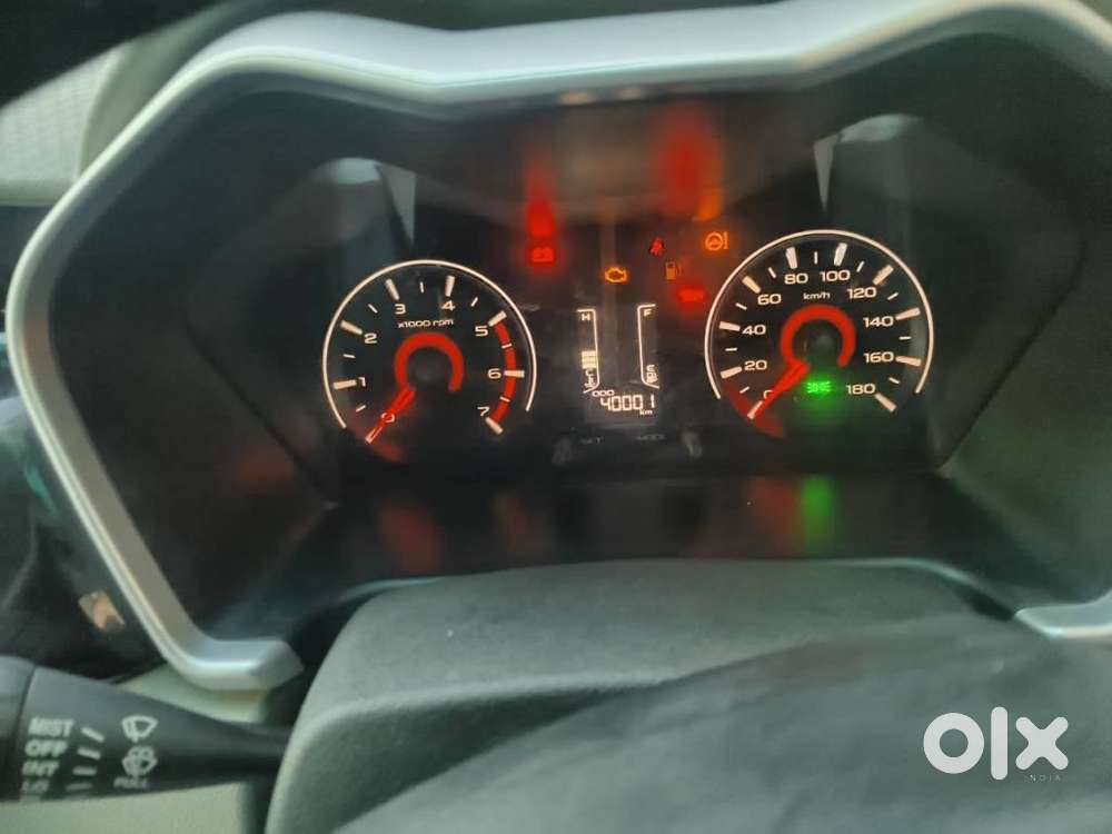 Mahindra Kuv 100 2016-2017 Mfalcon G80 K8, 2017, Petrol