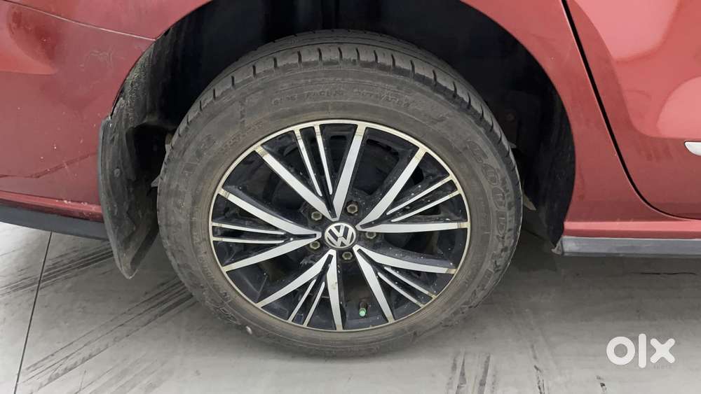 Volkswagen Vento 2010-2013 Petrol Highline At, 2021, Petrol
