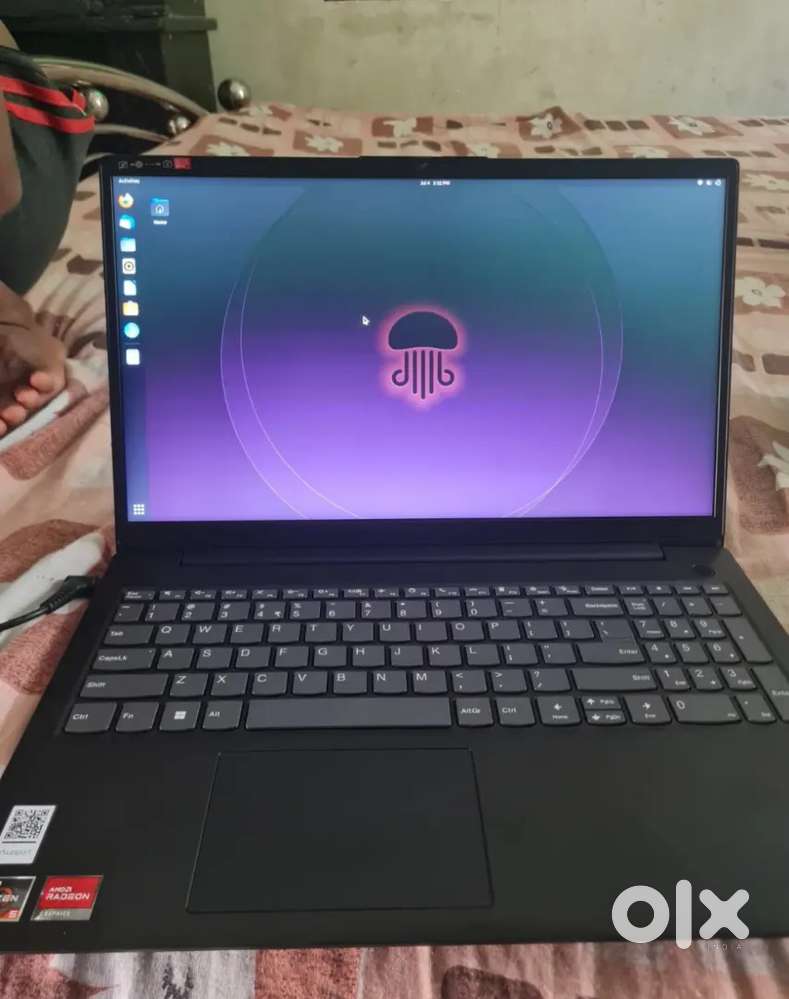 Lenovo v15 rygen5 laptop