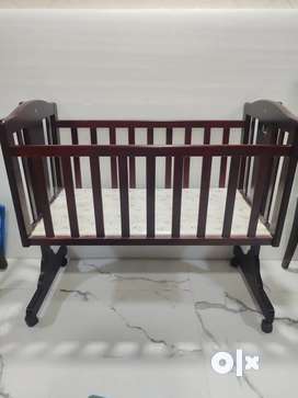 Baby Cradle Buy Sell Used Furniture in CBD Belapur OLX