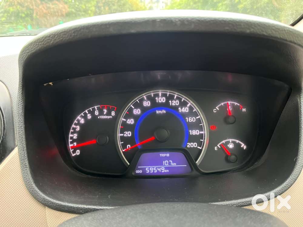 Hyundai Grand I10 Sportz, 2016, Petrol