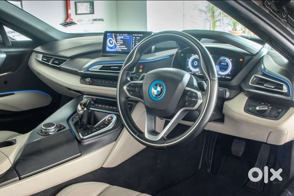 Bmw I8 Plug-in Hybrid  Sophisto Black  Well-maintained