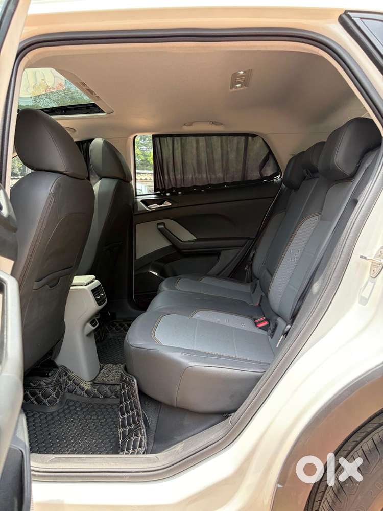 Skoda Kushaq 1.0 Tsi Style At, 2023, Petrol