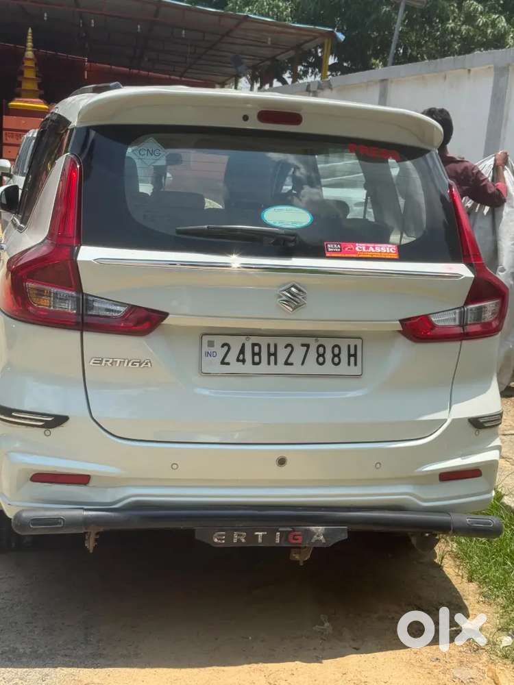 Maruti Suzuki Ertiga Zxi Cng 2024