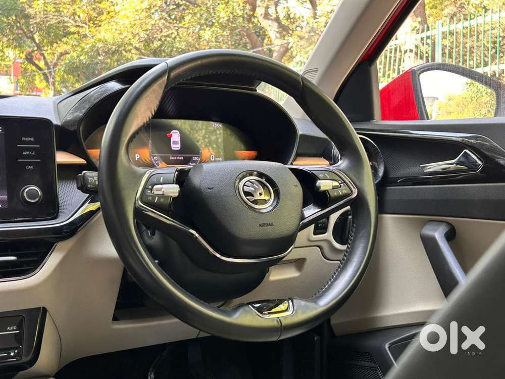 Skoda Slavia 1.0 Tsi Style At, 2023, Petrol