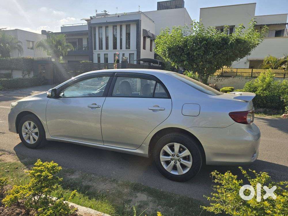 Toyota Corolla Altis, 2013, Petrol
