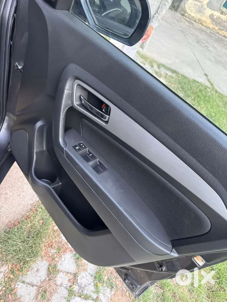 Maruti Suzuki Brezza With Solid Rate