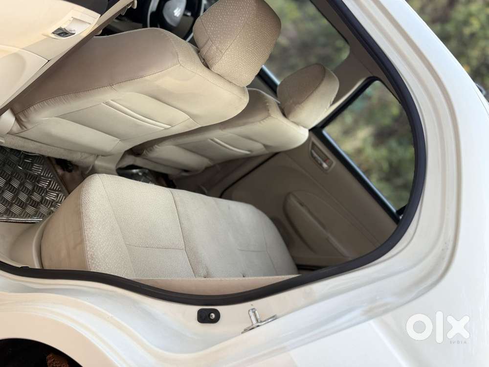 Maruti Suzuki Swift Dzire Vxi Optional, 2012, Petrol