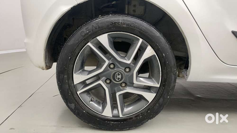Tata Tiago 1.2 Revotron Xz Plus Dual Tone, 2019, Petrol