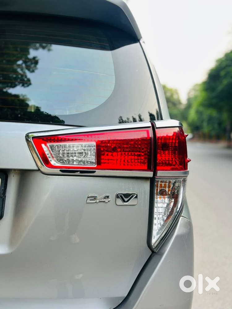 Toyota Innova Crysta 2.4 V 7 Str, 2017, Diesel