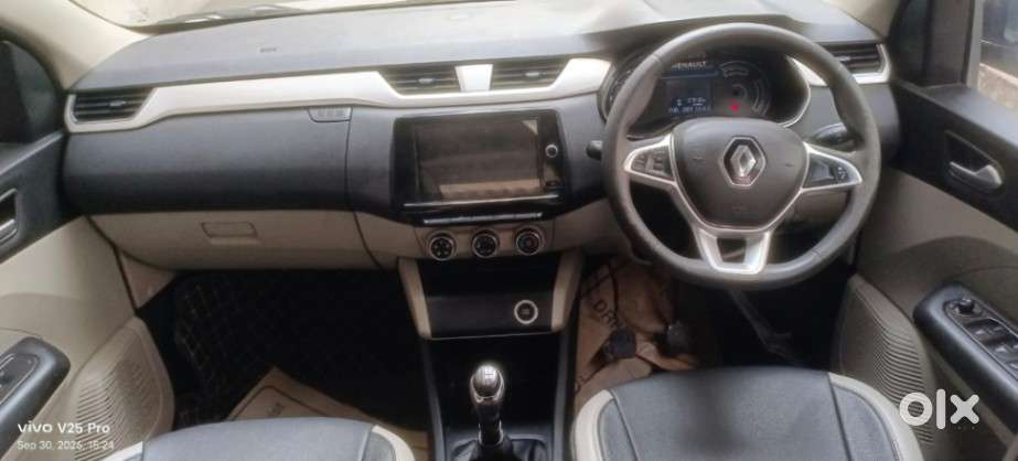 Renault Triber Rxz, 2022, Petrol