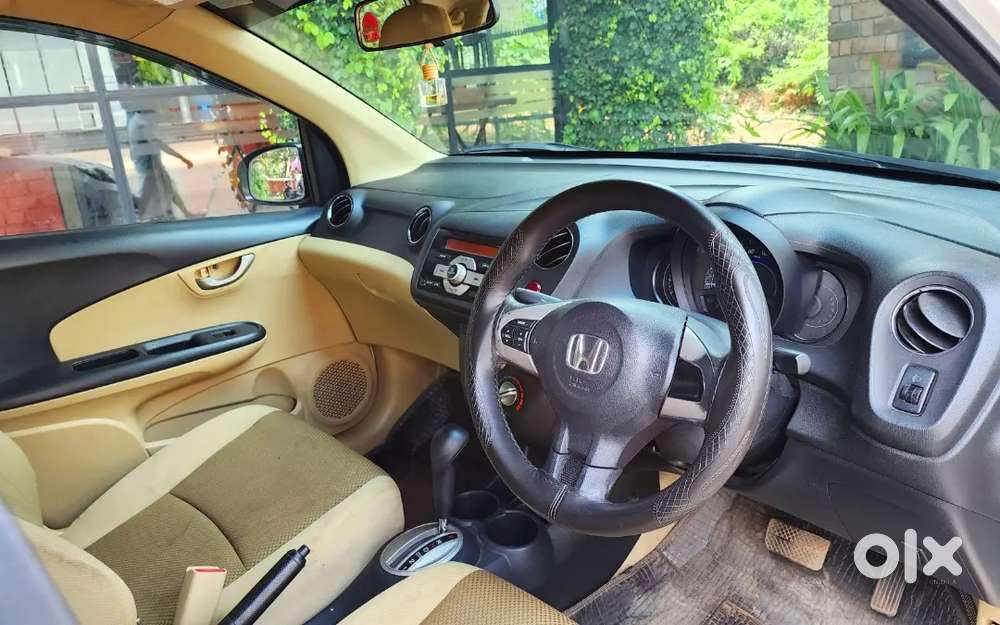 Honda Brio 2015 Petrol Well Maintained
