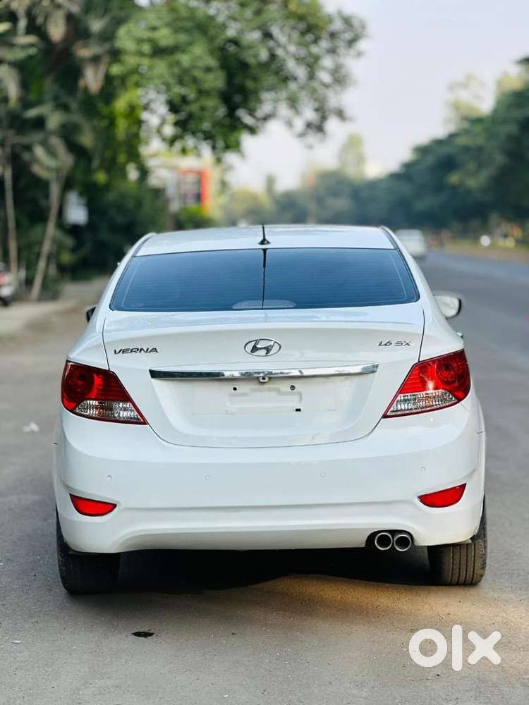 Hyundai Fluidic Verna 2013 October