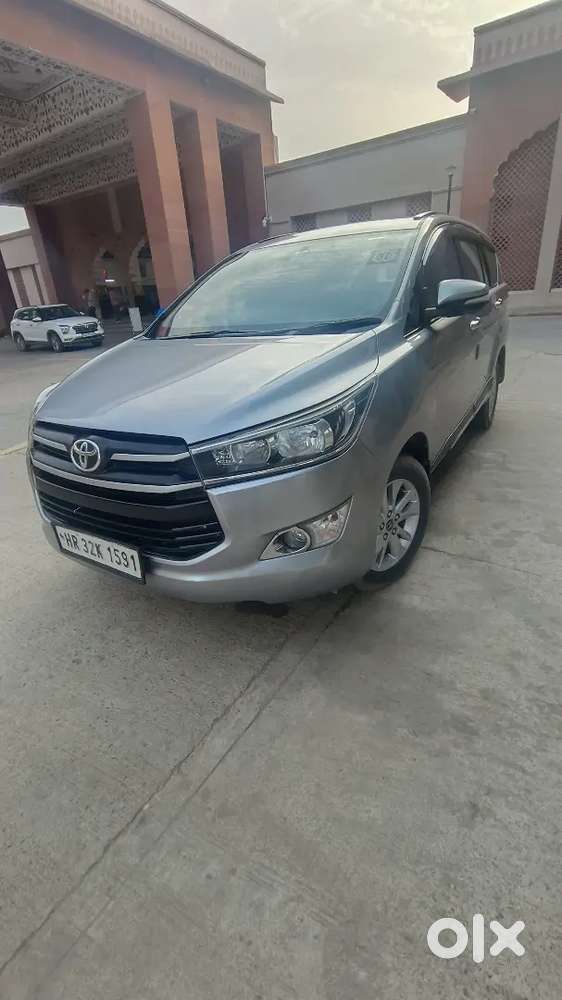 76890 A 19109 Toyota Innova Crysta 2.4g 2017 Modal Second Owner