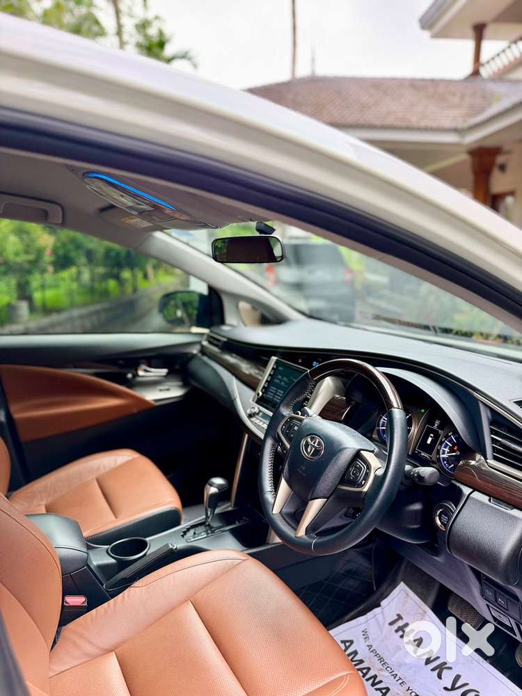 Toyota Innova Crysta 2022 Diesel 28000 Km Driven