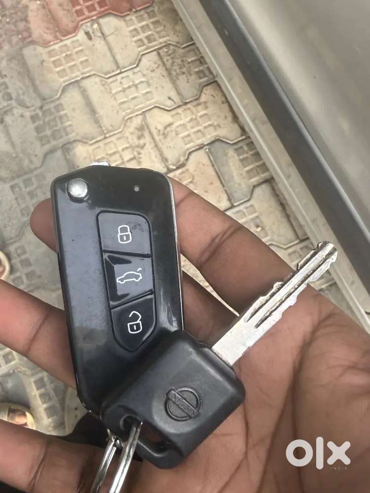 Nissan Sunny Petrol 2011